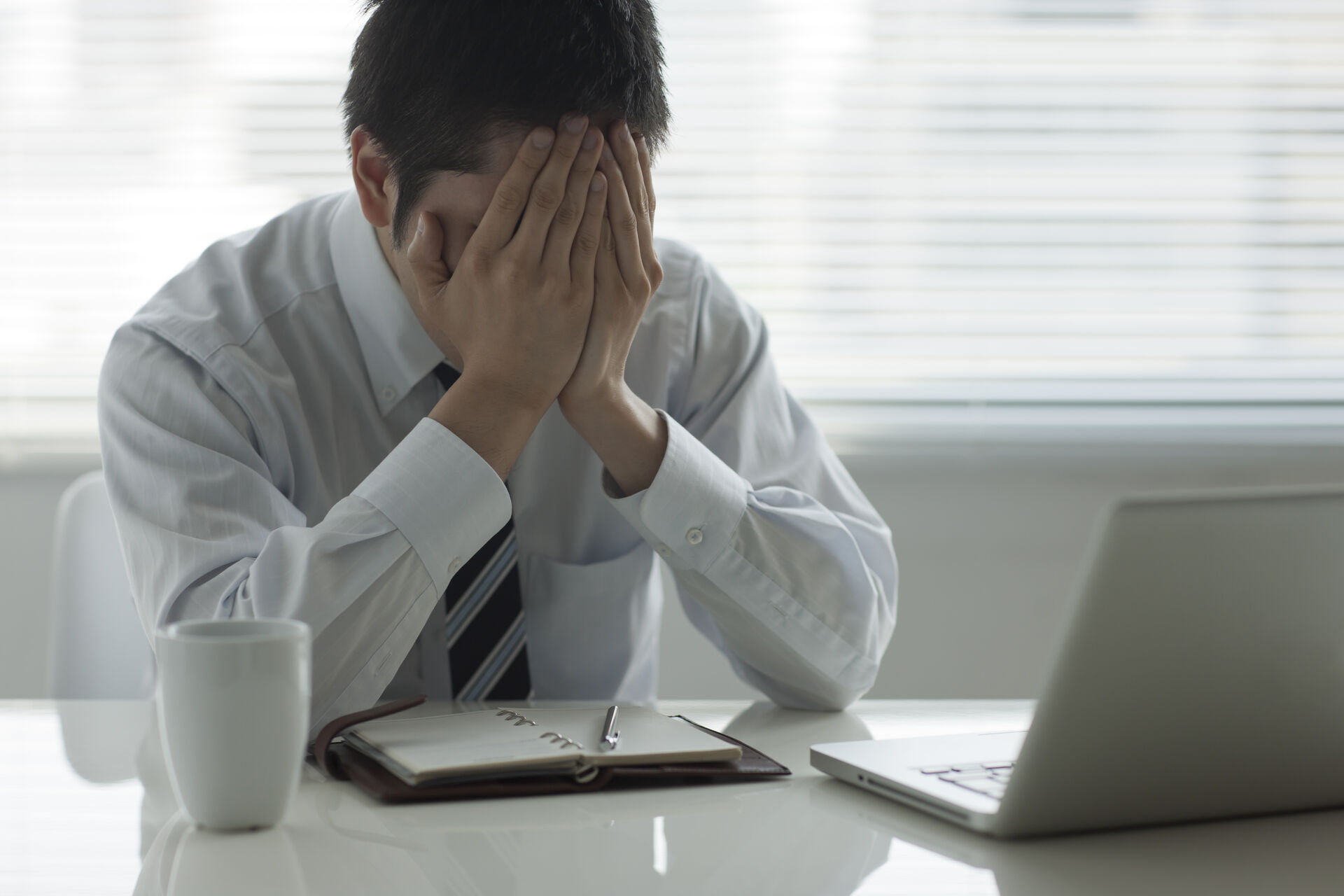 就業規則は会社と社員をつなぐ根幹です。